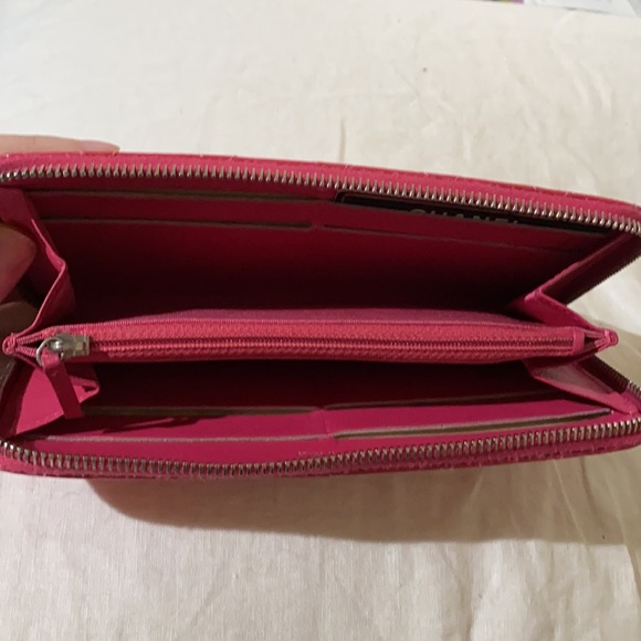 CHANEL Zippered Clutch Wallet Authentic - Picture 12 of 12